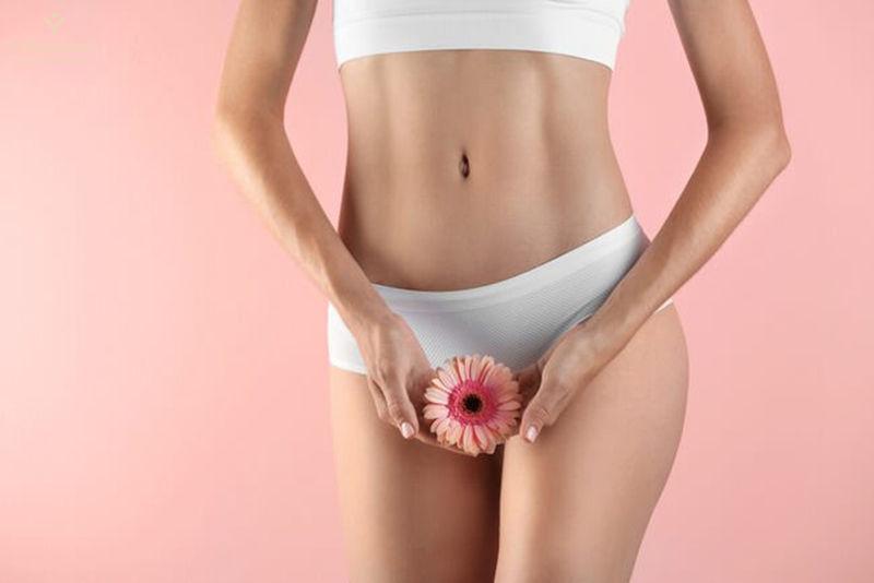 Chăm Sóc Cô Bé Như Thế Nào Sau Khi Phun Hồng